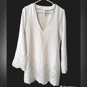 Kenneth Cole Reaction cover up - size Medium - white